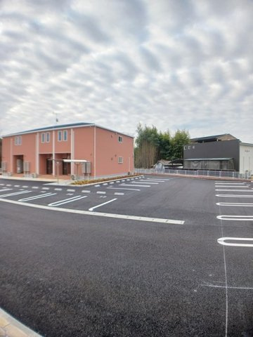 ローズベリー　Ⅱの駐車場