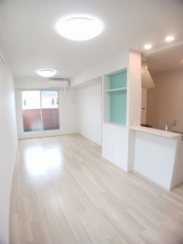 ローズベリー　Ⅱの居間・リビング