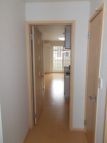 レジデンス　スクエアＢの玄関