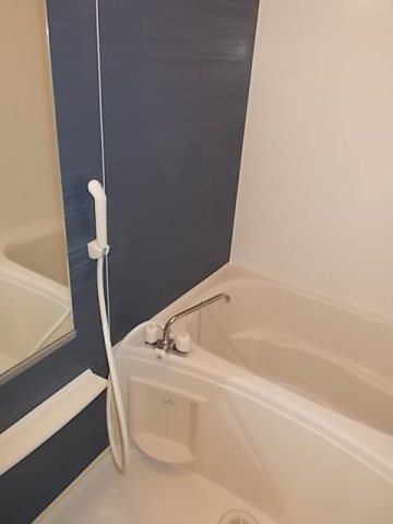 レジデンス　スクエアＢの浴室