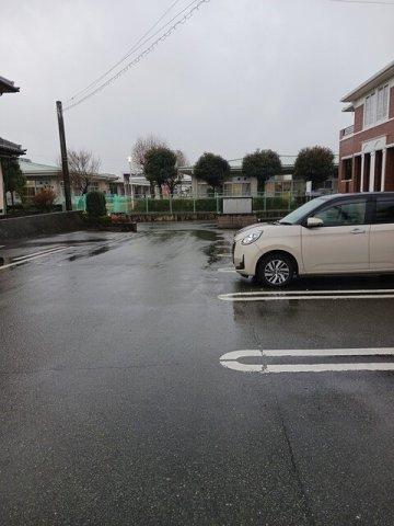 グランガーデンⅢの駐車場