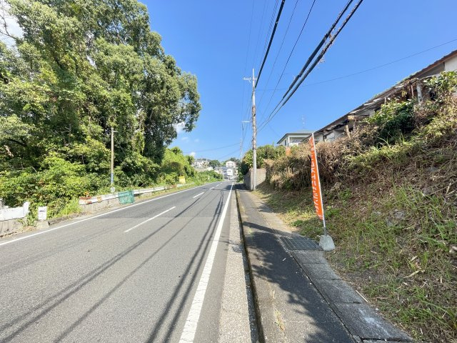 鹿児島県鹿児島市坂之上3丁目27-30の前面道路含む現地写真