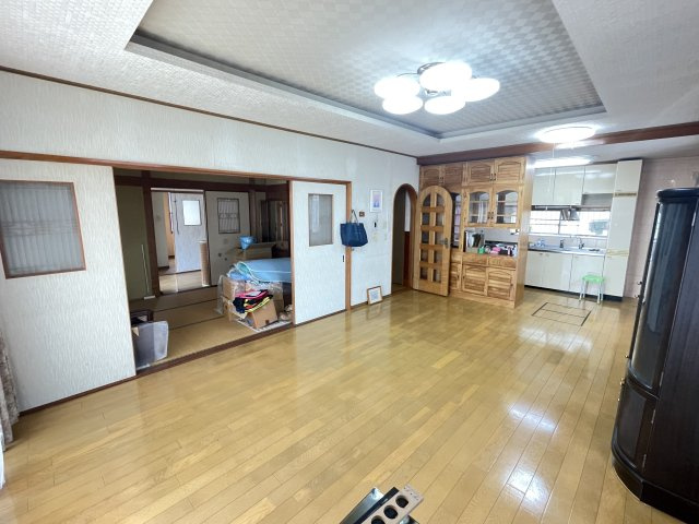 鹿児島県鹿児島市下伊敷３丁目86-14の居間・リビング|こちらのリビングで趣味の時間をお楽しみください