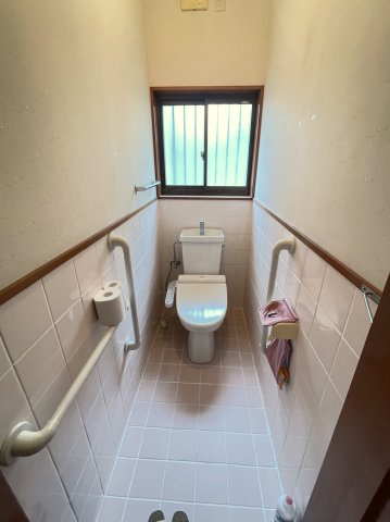 鹿児島県鹿児島市下伊敷３丁目86-14のトイレ|落ち着いた色調のトイレです