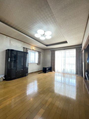 鹿児島県鹿児島市下伊敷３丁目86-14の居間・リビング|ゆったりとした居間です