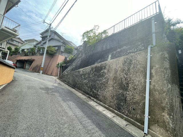 鹿児島県鹿児島市田上台２丁目43-7付近の前面道路含む現地写真