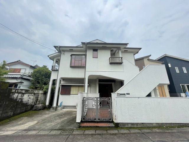 鹿児島県鹿児島市西伊敷1丁目8-3