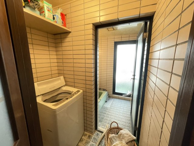 鹿児島県鹿児島市西田3丁目17-6の浴室|ゆったり過ごせるお風呂です