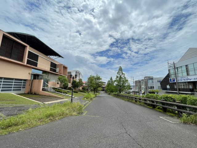 鹿児島県鹿児島市伊敷台1丁目35-7の前面道路含む現地写真|前面道路含む現地写真です
