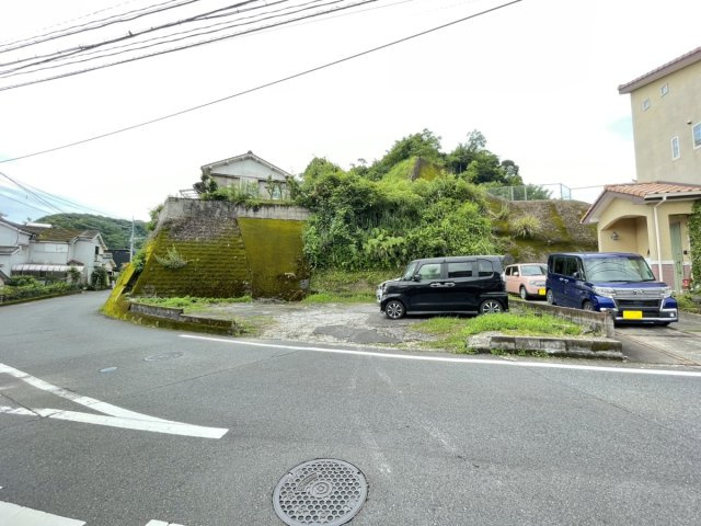鹿児島県鹿児島市小野1丁目14-24の外観|貸駐車場付き
月4,000円×4台
現在3台契約