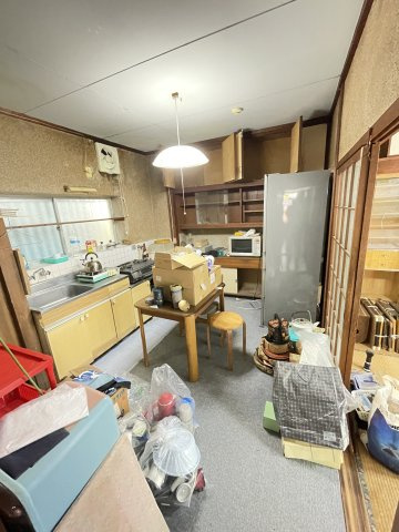 鹿児島県鹿児島市西伊敷6丁目37-4のキッチン|コンパクトなキッチンで掃除もラクラク