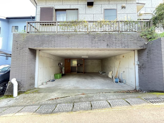 鹿児島県鹿児島市明和5丁目38-6の駐車場|駐車場があります