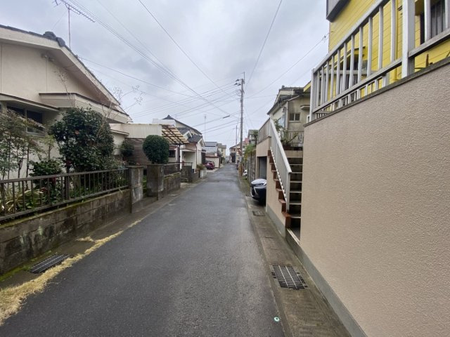 鹿児島県鹿児島市田上４丁目15-2の前面道路含む現地写真