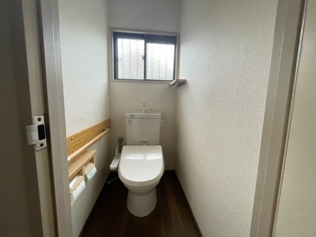 鹿児島県鹿児島市花野光ヶ丘１丁目8-6のトイレ|落ち着いた色調のトイレです
