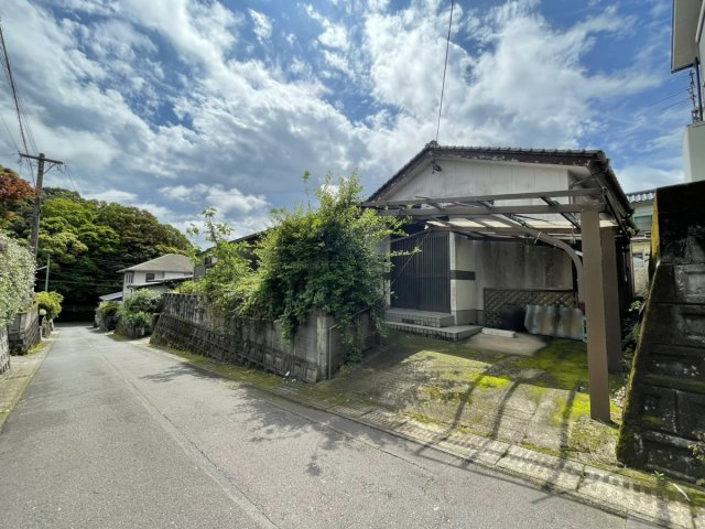 鹿児島県鹿児島市緑ヶ丘町32-2の外観
