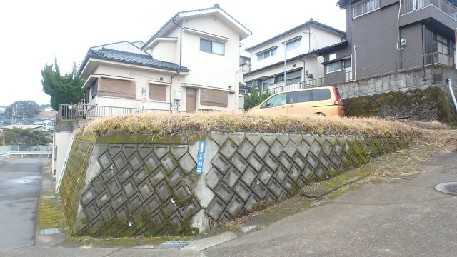 鹿児島県鹿児島市玉里団地１丁目58-2の隣の外観