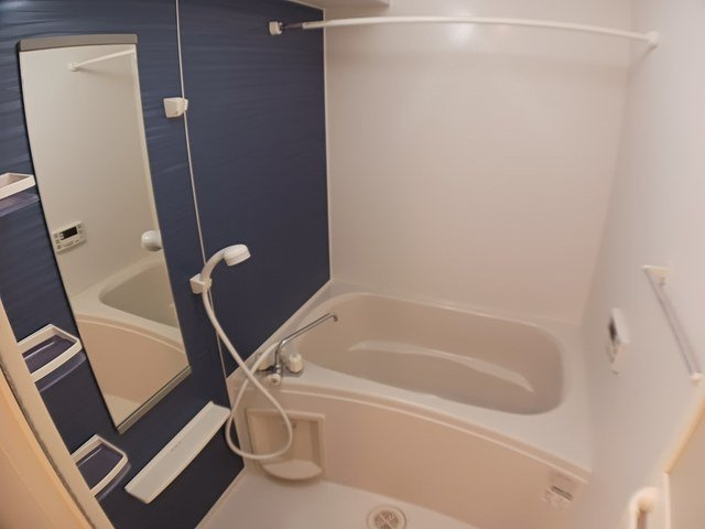 ユーヴェＳⅡの浴室