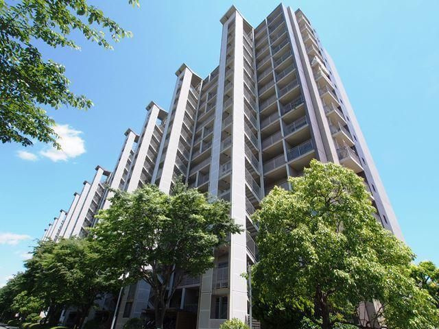 リバティパーク枚方Ａ棟の外観