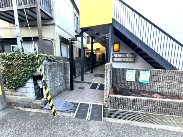 サンテメゾンの駐車場