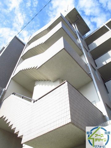 YKハイツ西明石北の外観