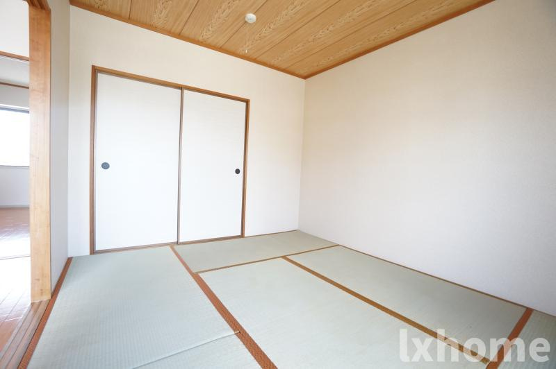 コーポバロールの和室|柔らかい畳が心地よい和室