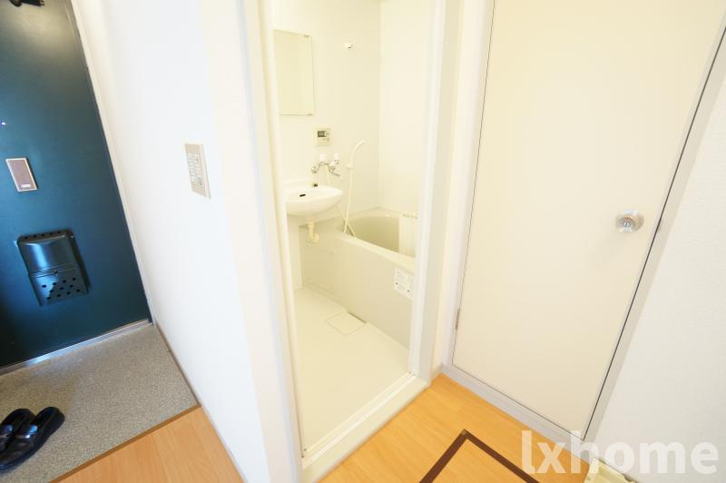 コーポバロールの浴室|落ち着いた空間のお風呂です