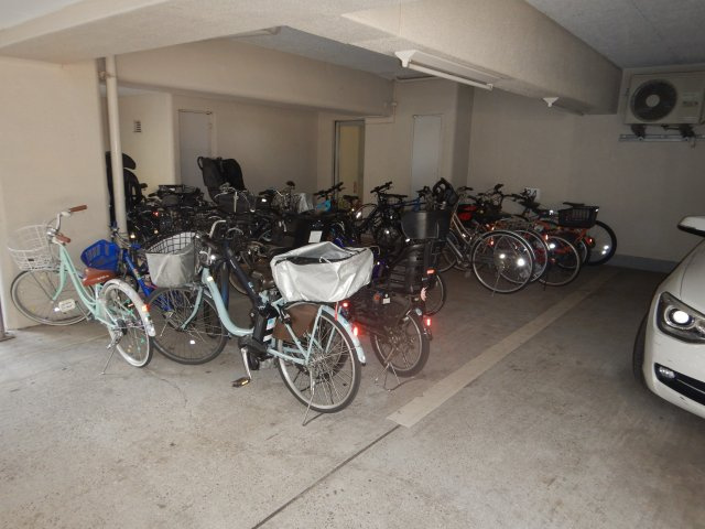 小石川ハウスの駐輪場