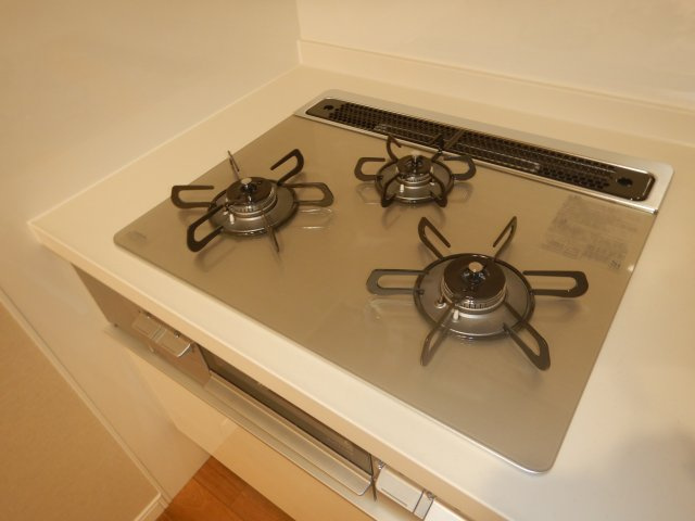 小石川ハウスのキッチン|ガスコンロ3口