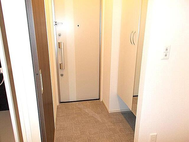 クレインリング丸山台の玄関