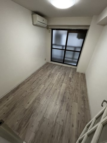 シティライフエステート難波南の洋室