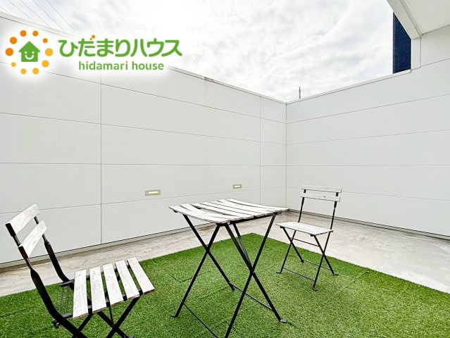 【庭】 | ひたちなか市東石川　中古戸建 | 外からの視線を気にせず楽しめる中庭！室内とつながる使い勝手の良い空間です☆