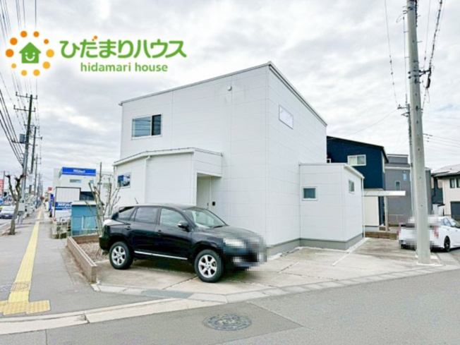 【外観】 | ひたちなか市東石川　中古戸建 | 白い外観なので明るく清潔な印象を与え、太陽光による日射の影響を軽減する効果が期待できます。