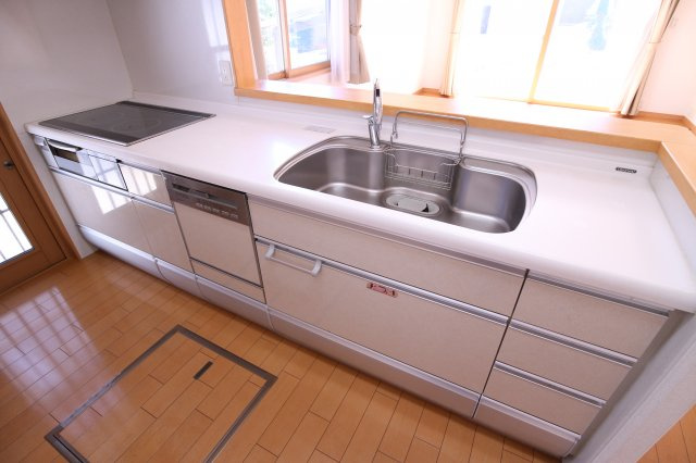 舞多聞西1丁目戸建のキッチン