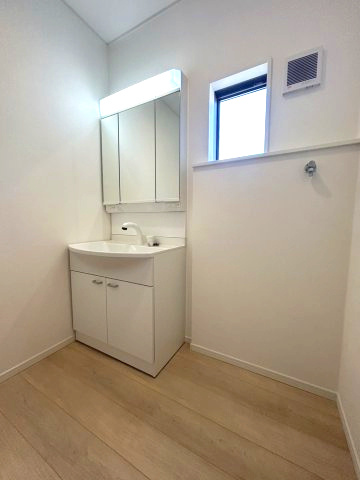 新築戸建　　上田市大屋第３　全２棟の独立洗面台