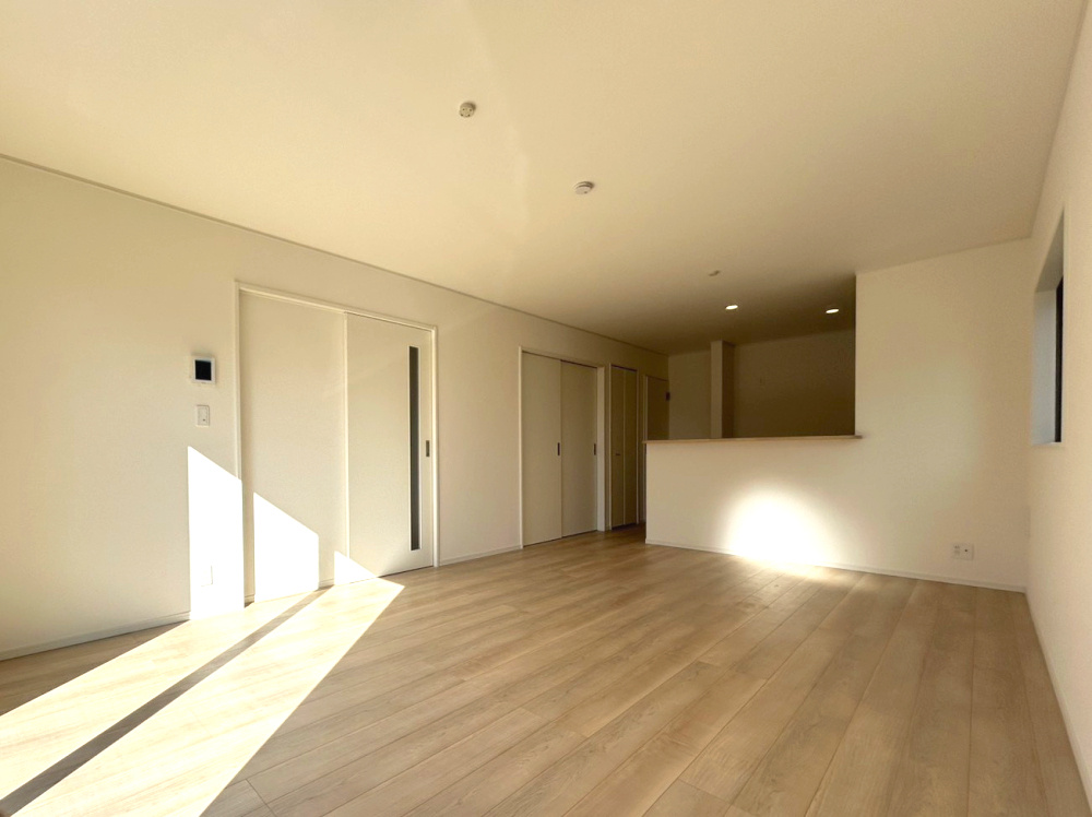 新築戸建　　上田市大屋第３　全２棟の居間・リビング