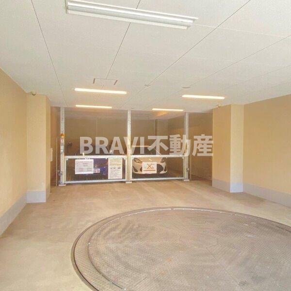 オルゴグラート森ノ宮南館の駐車場