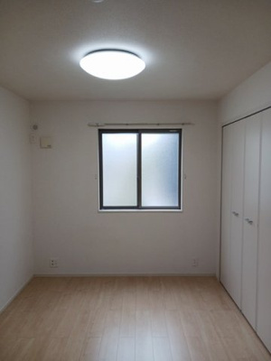 【内装】 | リッシュ | 明るい色調の室内です