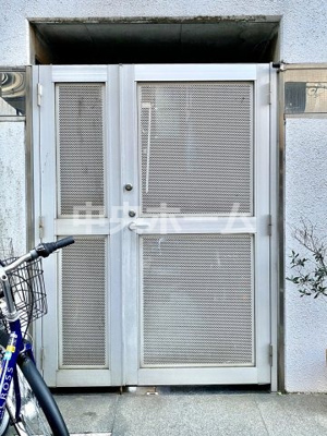 【駐輪場】 | T-WOOD | 【自転車置き場】最新の空き状況や費用などの詳細は担当スタッフまでお問い合わせください。