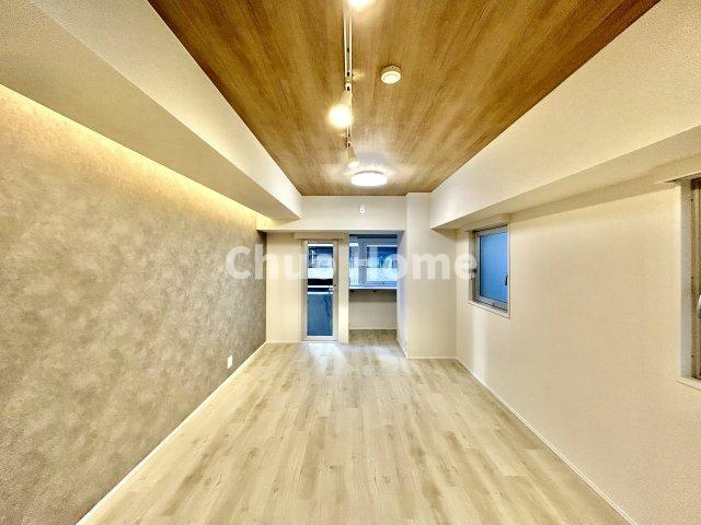 T-WOODの居間・リビング|【リビングダイニング】一日の中で多くの時間を過すことになるリビングダイニングだからこそ、いつも穏やかな空間であることが必然。爽やかな通風と採光を存分に感じる事が出来る空間です。