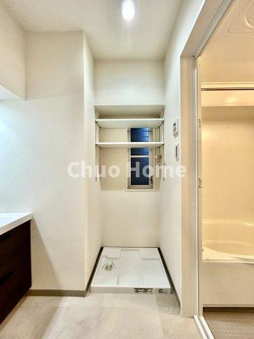 T-WOODのランドリースペース|【ランドリースペース】担当者がスケールを持ち歩いておりますので、ご見学時には現在お使いの洗濯機などがきちんと収まるかなどもチェックして下さい。見学前に測っておくと非常に便利だと思います。