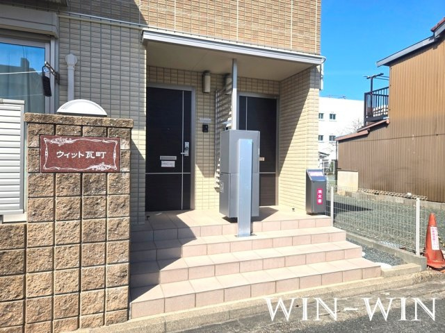 ウィット瓦町のエントランス