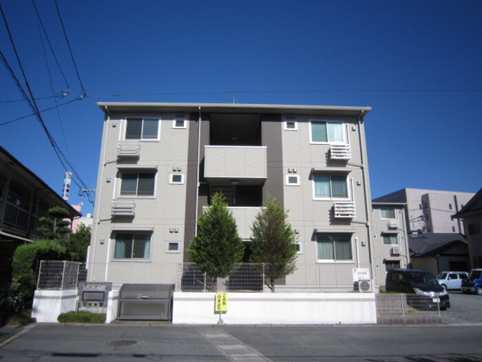 熊本市中央区世安３丁目のアパート