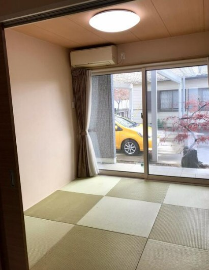 【二世帯住宅】鶴ヶ島市藤金中古住宅の和室|1F和室です☆