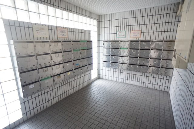 ヴィエンシャトレー小池のエントランス
