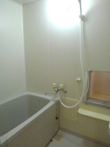 クレセントの浴室|日々の疲れを癒すお風呂付です