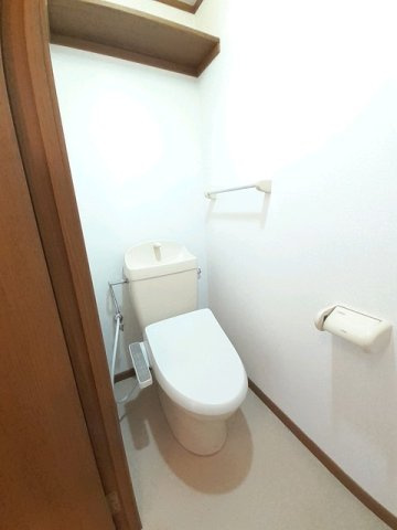 ファー　イーストのトイレ|ゆったりとした空間のトイレです