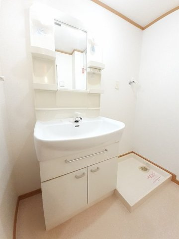 レジデンス・ノンノサンの洗面所|洗面所です