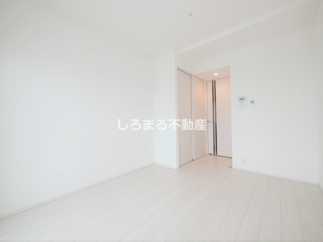 スワンズシティ中之島クロスの居間・リビング