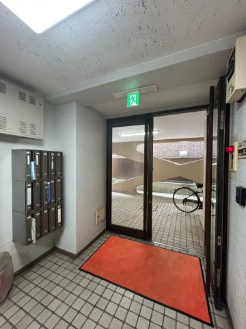 【エントランス】