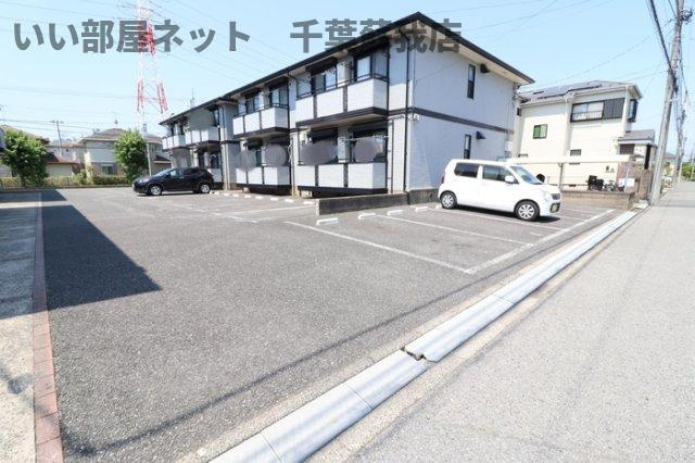 ヴィラージュ　Ｂの駐車場|駐車スペースもあります